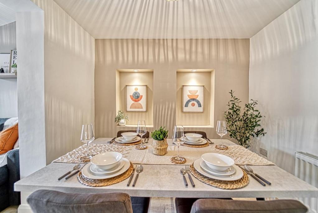 Guest Homes - Watledge House Apartment Tewkesbury Ngoại thất bức ảnh