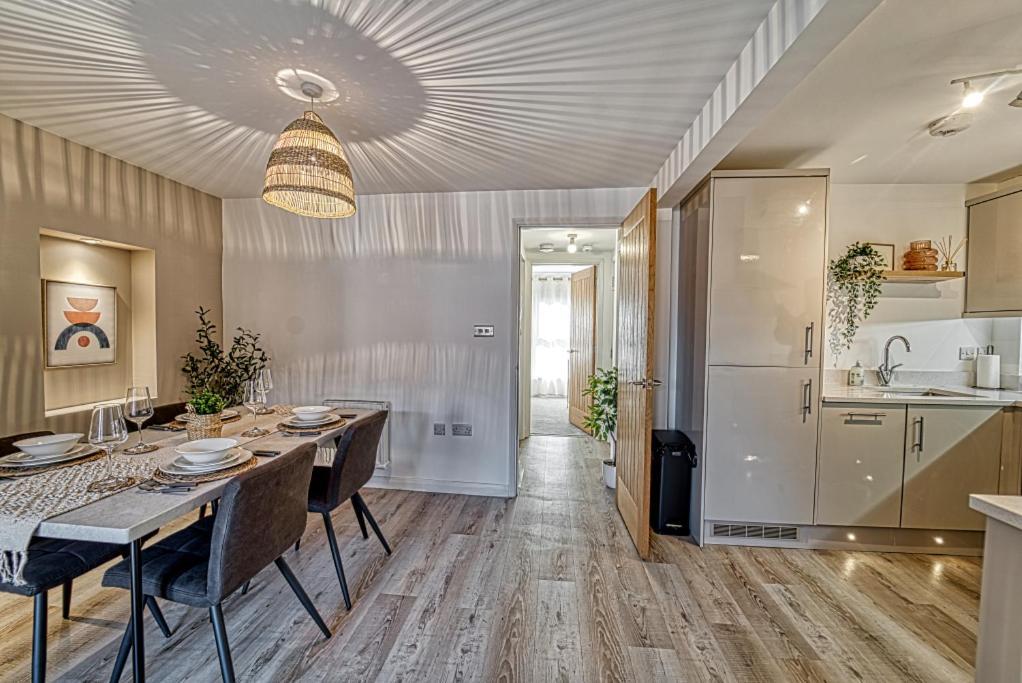 Guest Homes - Watledge House Apartment Tewkesbury Ngoại thất bức ảnh