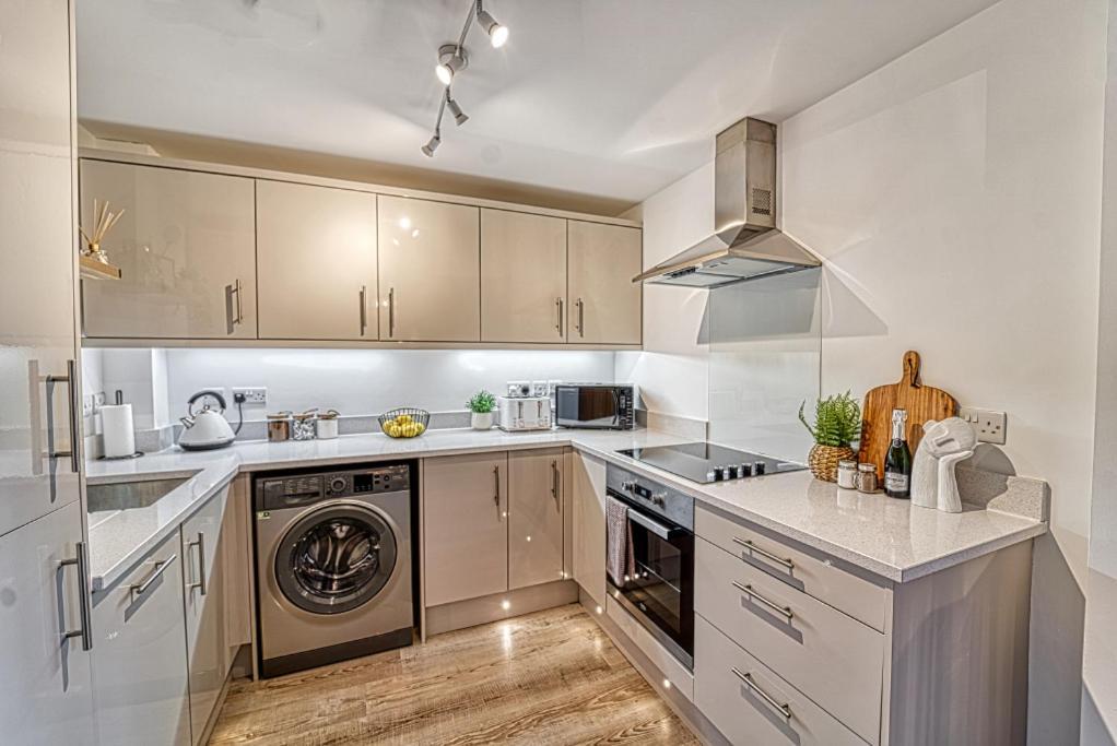Guest Homes - Watledge House Apartment Tewkesbury Ngoại thất bức ảnh