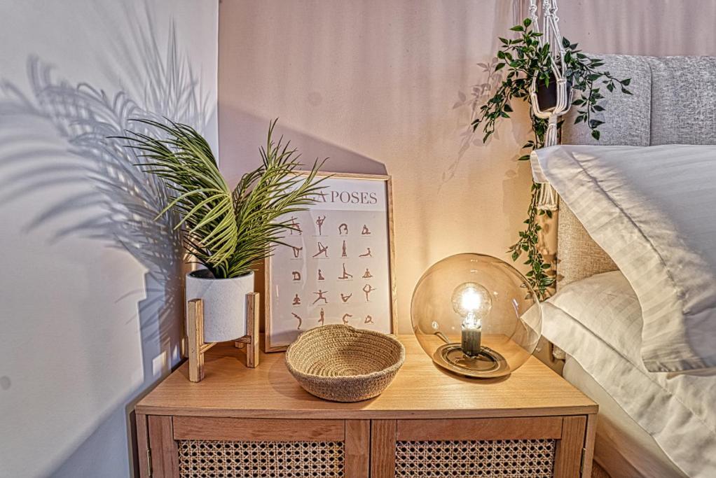 Guest Homes - Watledge House Apartment Tewkesbury Ngoại thất bức ảnh