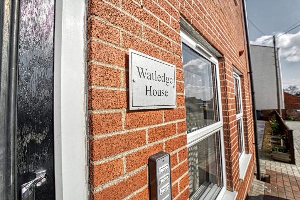 Guest Homes - Watledge House Apartment Tewkesbury Ngoại thất bức ảnh
